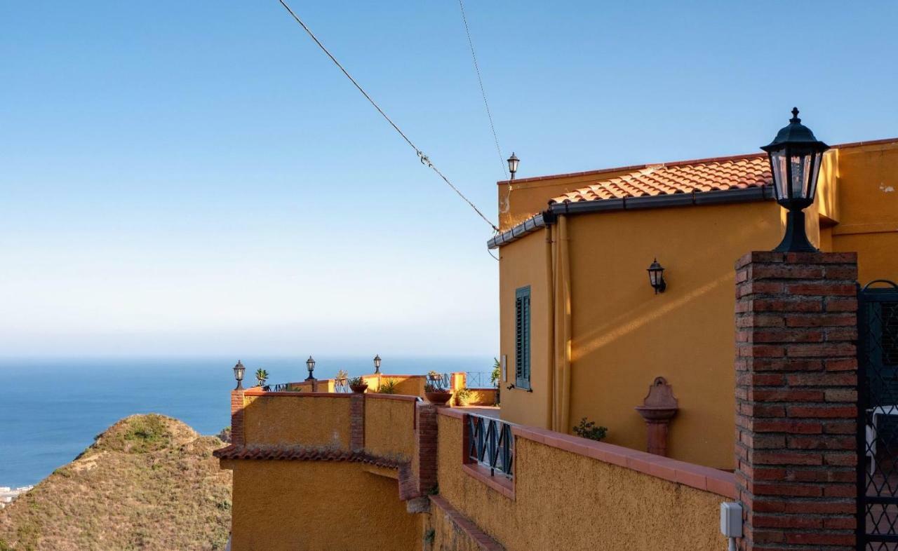 Marachia Apartment Savoca Exterior foto